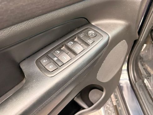 Used 2015 Jeep Grand Cherokee Laredo w/ Quick Order Package 23E AWD/4WD image 17