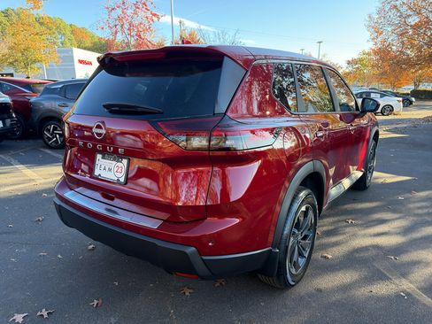 New 2026 Nissan Rogue SV image 7