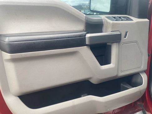 Used 2015 Ford F150 XLT w/ Equipment Group 302A Luxury image 18