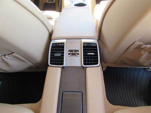 Used 2015 Porsche Panamera 4 AWD/4WD image 32