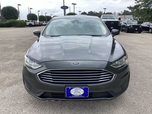Used 2020 Ford Fusion SE FWD image 2