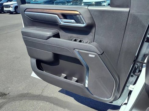 New 2026 Chevrolet Silverado 1500 LT Trail Boss w/ Convenience Package II AWD/4WD image 9