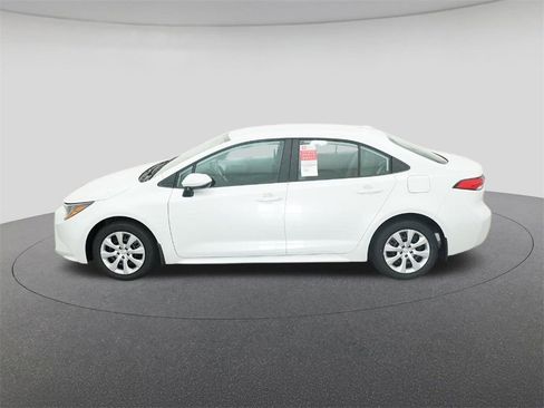 New 2026 Toyota Corolla LE image 3