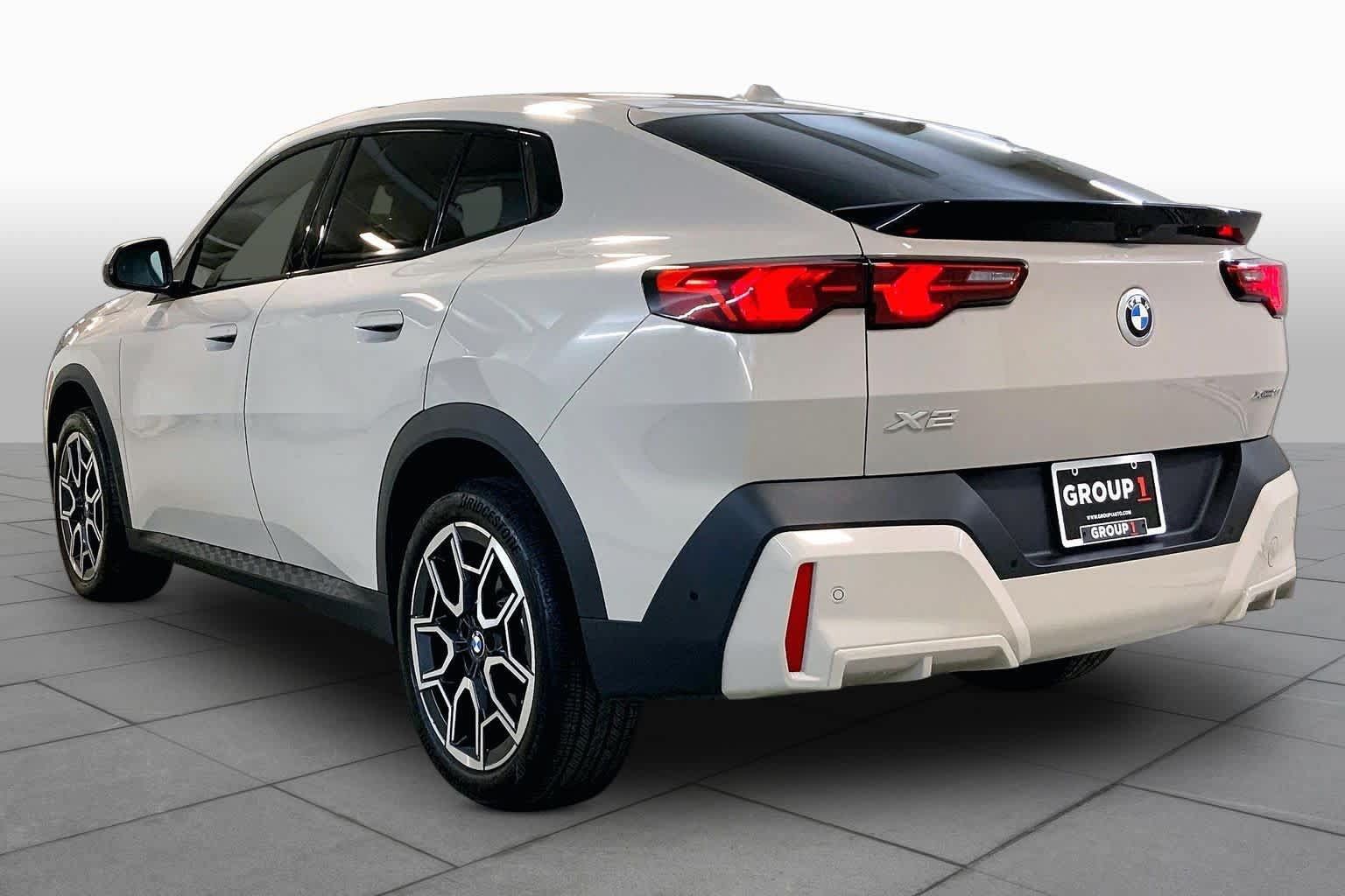 Used 2026 BMW X2 xDrive28i AWD/4WD image 11