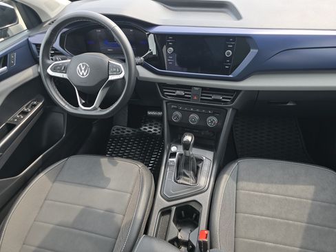 Used 2022 Volkswagen Taos SE FWD image 19