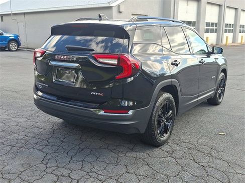 Used 2023 GMC Terrain AT4 image 10
