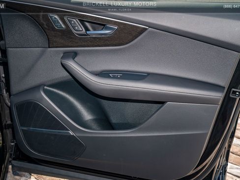 Used 2025 Audi Q8 Prestige image 20