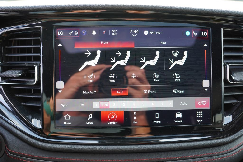 Certified 2024 Dodge Durango R/T AWD/4WD image 31
