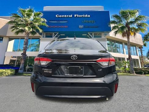 Used 2022 Toyota Corolla LE w/ LE Convenience Package FWD image 6