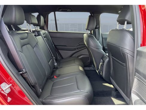 New 2026 Jeep Cherokee Limited AWD/4WD image 18
