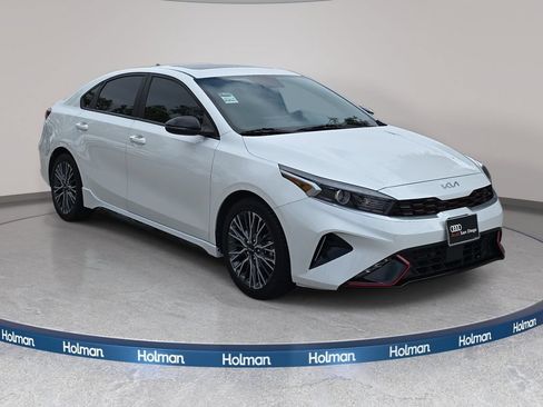 Used 2023 Kia Forte GT-Line w/ GT-Line Premium Package FWD image 4