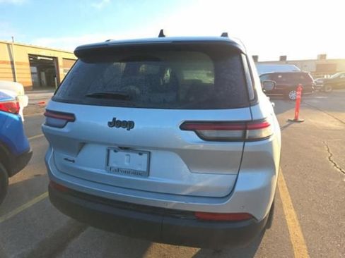 Certified 2023 Jeep Grand Cherokee L Laredo image 3