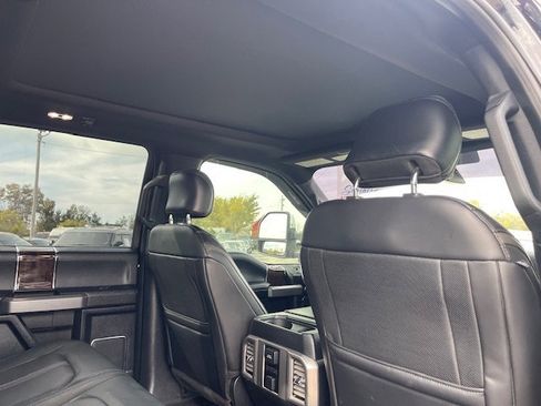 Used 2017 Ford F250 Platinum w/ Platinum Ultimate Package image 19