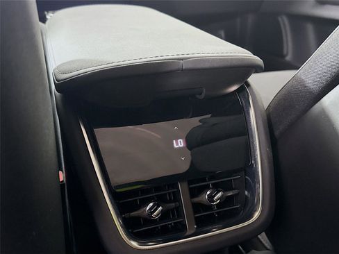 Used 2025 Polestar Polestar 3 Long Range Dual Motor image 23