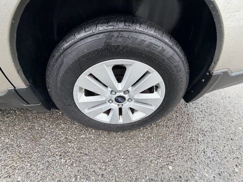 Used 2015 Subaru Outback 2.5i Premium image 12