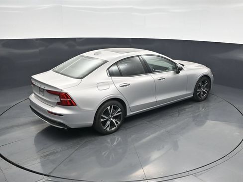 Used 2024 Volvo S60 B5 Core FWD image 38