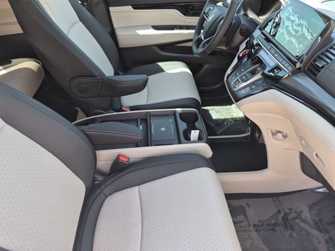 New 2026 Honda Odyssey Elite image 18