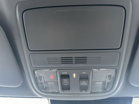 Used 2018 Honda CR-V EX image 29