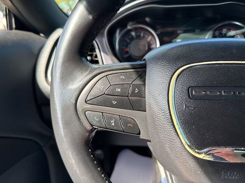 Used 2018 Dodge Challenger SXT RWD image 28
