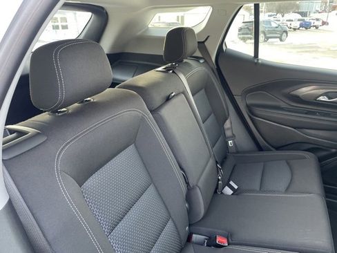 Used 2024 GMC Terrain SLE w/ Driver Convenience Package image 35