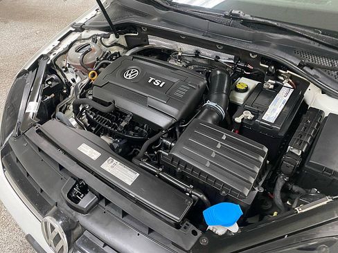 Used 2017 Volkswagen Golf Wolfsburg Edition image 16