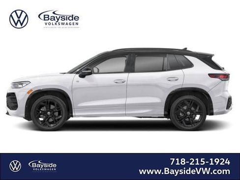 New 2026 Volkswagen Tiguan SE R-Line image 4