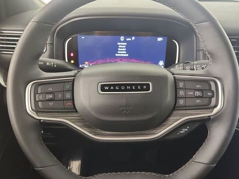 Used 2024 Jeep Wagoneer L Series II w/ Flexible Seating Group image 12