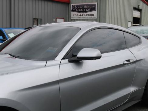 Used 2020 Ford Mustang Premium RWD image 4