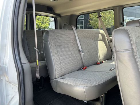Used 2022 Chevrolet Express 2500 LS w/ Driver Convenience Package RWD image 20