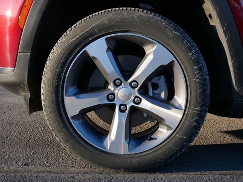 Used 2023 Jeep Grand Cherokee L Limited image 15