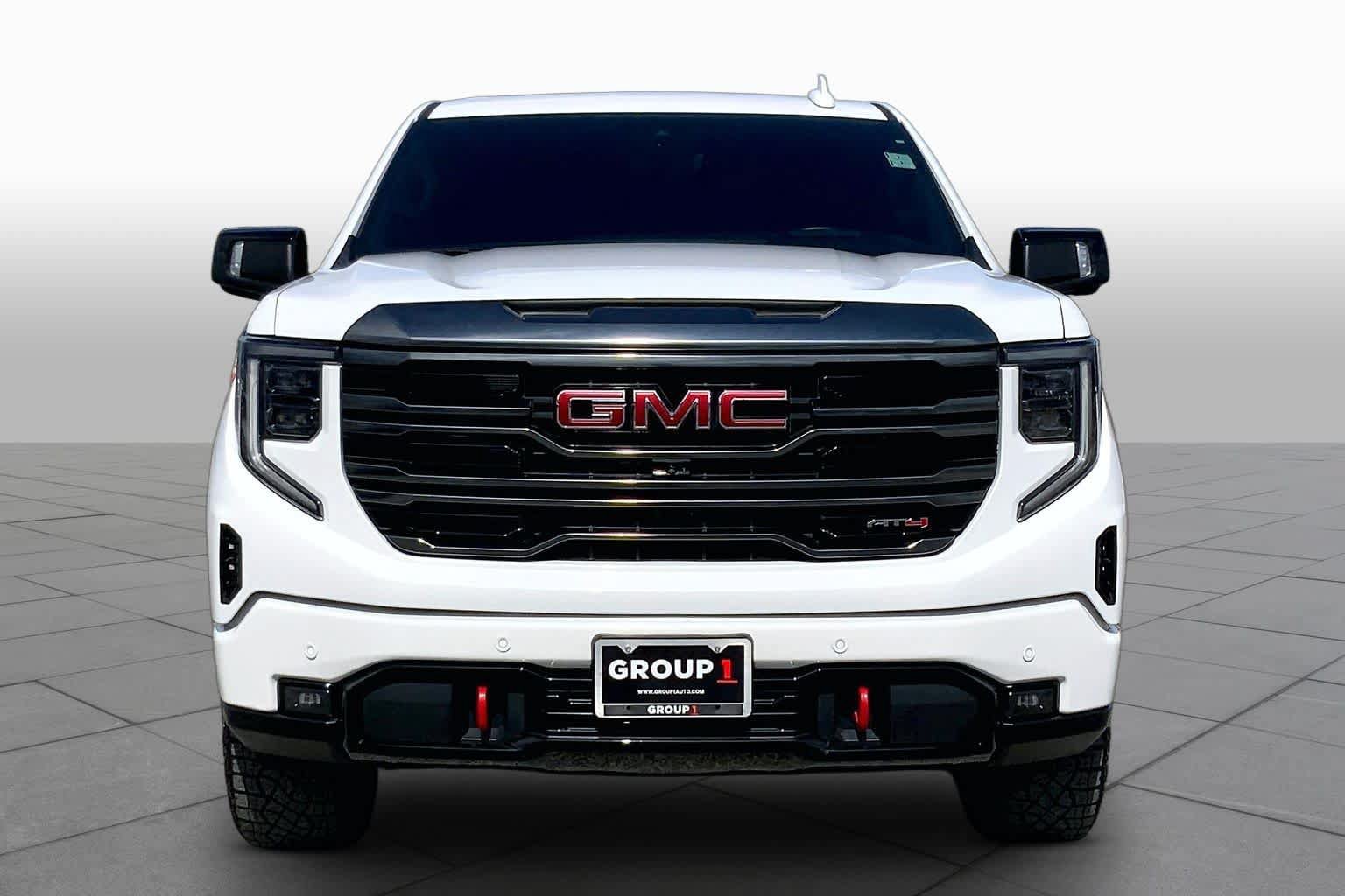 Used 2024 GMC Sierra 1500 AT4 w/ Technology Package AWD/4WD image 4