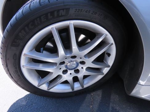 Used 2009 Mercedes-Benz SLK 300 image 14