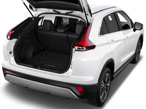 Used 2023 Mitsubishi Eclipse Cross LE AWD/4WD image 7