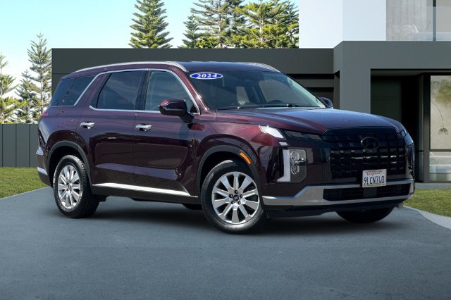 Used 2024 Hyundai Palisade SEL FWD image 2