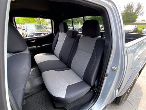 Used 2020 Toyota Tacoma TRD Sport w/ Advanced Technology Package AWD/4WD image 18