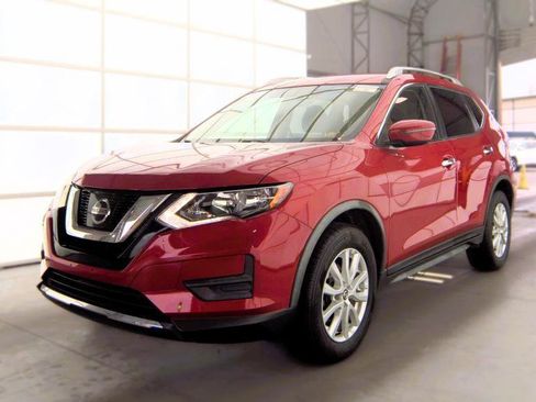 Used 2017 Nissan Rogue SV AWD/4WD image 6