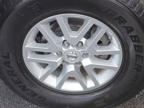 Used 2019 Nissan Frontier SV w/ Value Truck Package AWD/4WD image 3