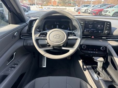 Certified 2025 Hyundai Elantra Sport image 13