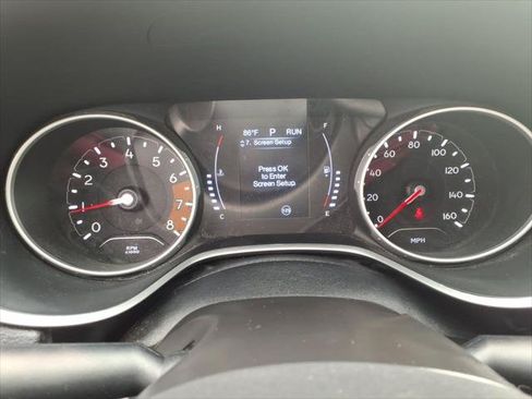 Used 2018 Jeep Compass Latitude w/ Cold Weather Group AWD/4WD image 16