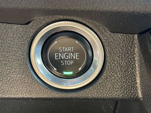 Used 2026 Chevrolet Traverse LT w/ Driver Confidence Package FWD image 33