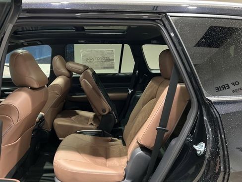 New 2026 Toyota Grand Highlander AWD Hybrid image 17