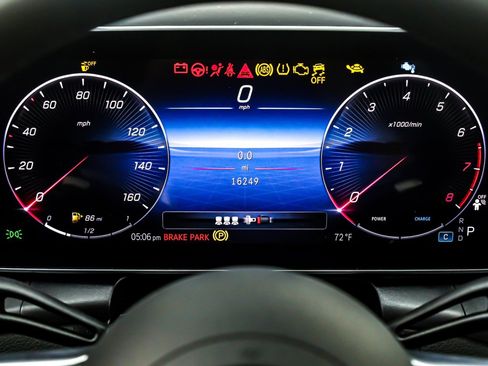 Used 2024 Mercedes-Benz GLC 300 GLC 300 SUV w/ AMG Line image 20