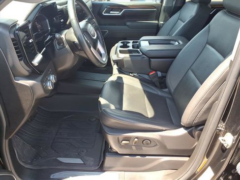 Used 2025 GMC Sierra 1500 SLT AWD/4WD image 12