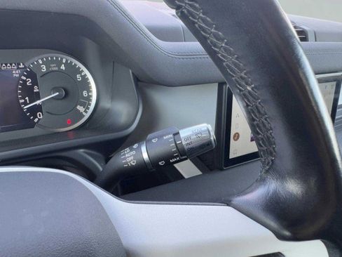 Used 2021 Land Rover Defender 90 image 23