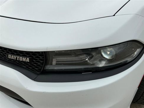 Used 2017 Dodge Charger R/T image 17