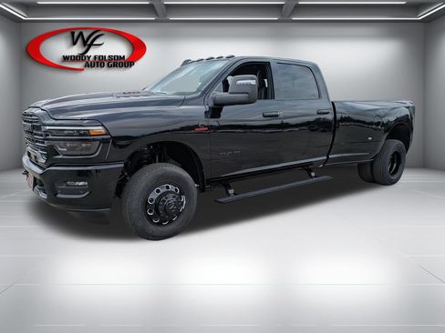New 2026 RAM 3500 Laramie AWD/4WD image 10