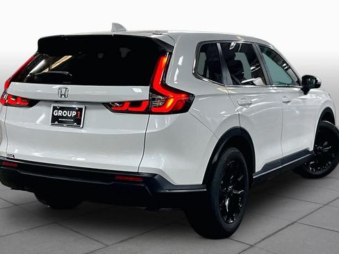 Used 2025 Honda CR-V EX image 12