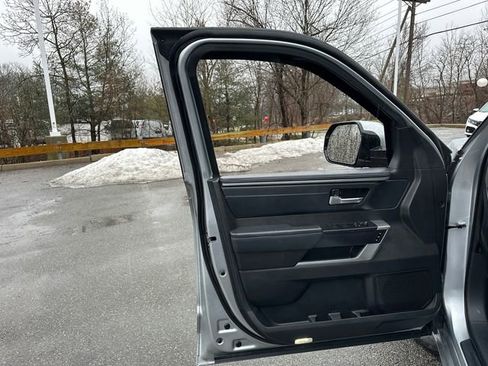Used 2025 Toyota Tundra Platinum AWD/4WD image 25