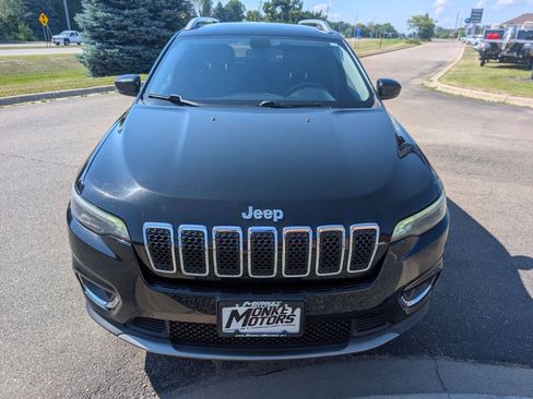 Used 2019 Jeep Cherokee Limited AWD/4WD image 4