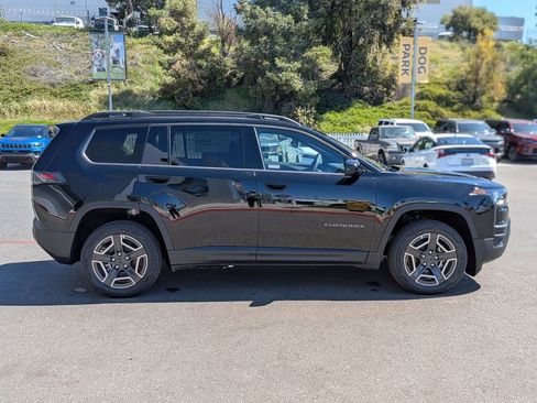 New 2026 Jeep Cherokee Laredo image 9